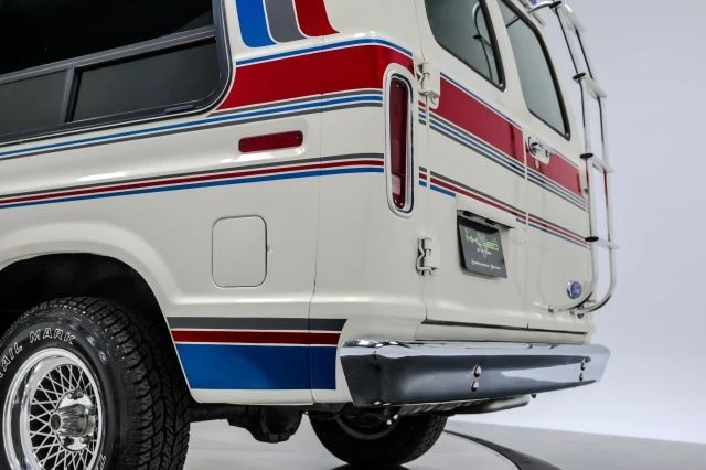 1990 Ford Econoline Van - Image 24 of 31