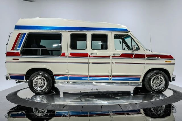 1990 Ford Econoline Van - Image 9 of 31