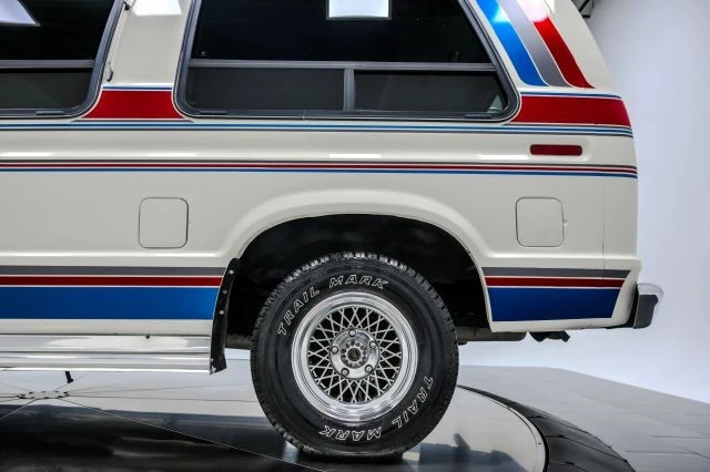 1990 Ford Econoline Van - Image 22 of 31