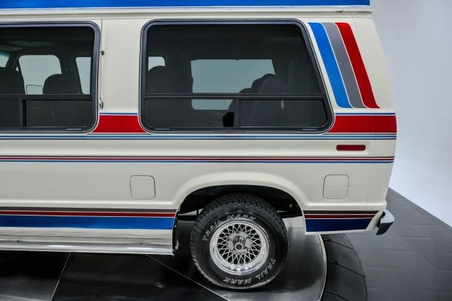 1990 Ford Econoline Van - Image 23 of 31