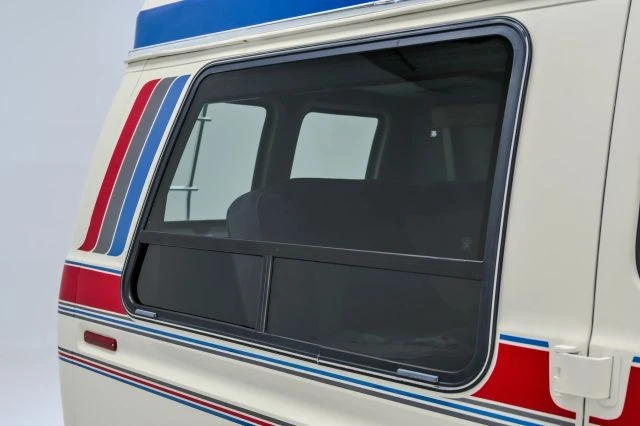 1990 Ford Econoline Van - Image 27 of 31