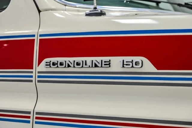1990 Ford Econoline Van - Image 18 of 31