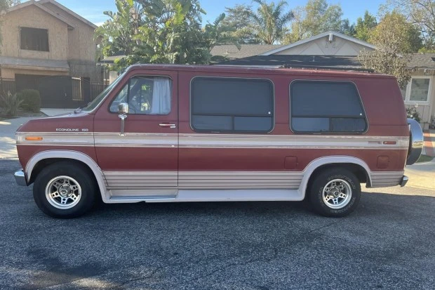1990 Ford Econoline Van - Image 3 of 8