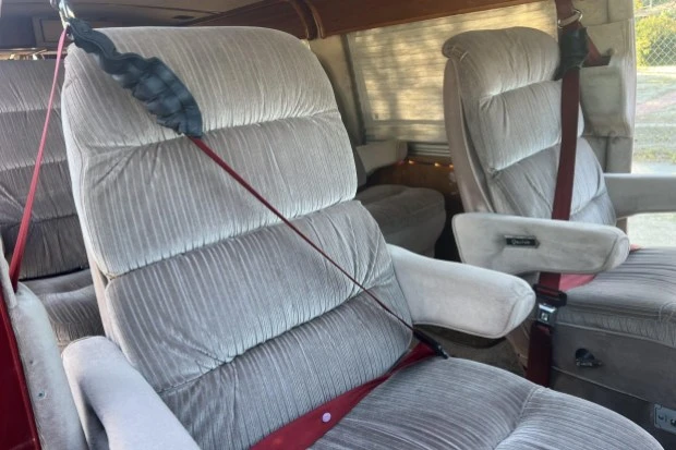 1990 Ford Econoline Van - Image 4 of 8