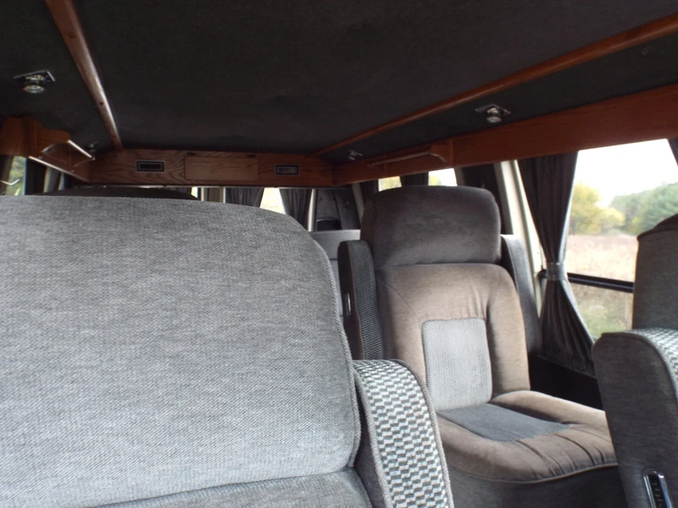 1990 Ford Econoline Van - Image 15 of 21