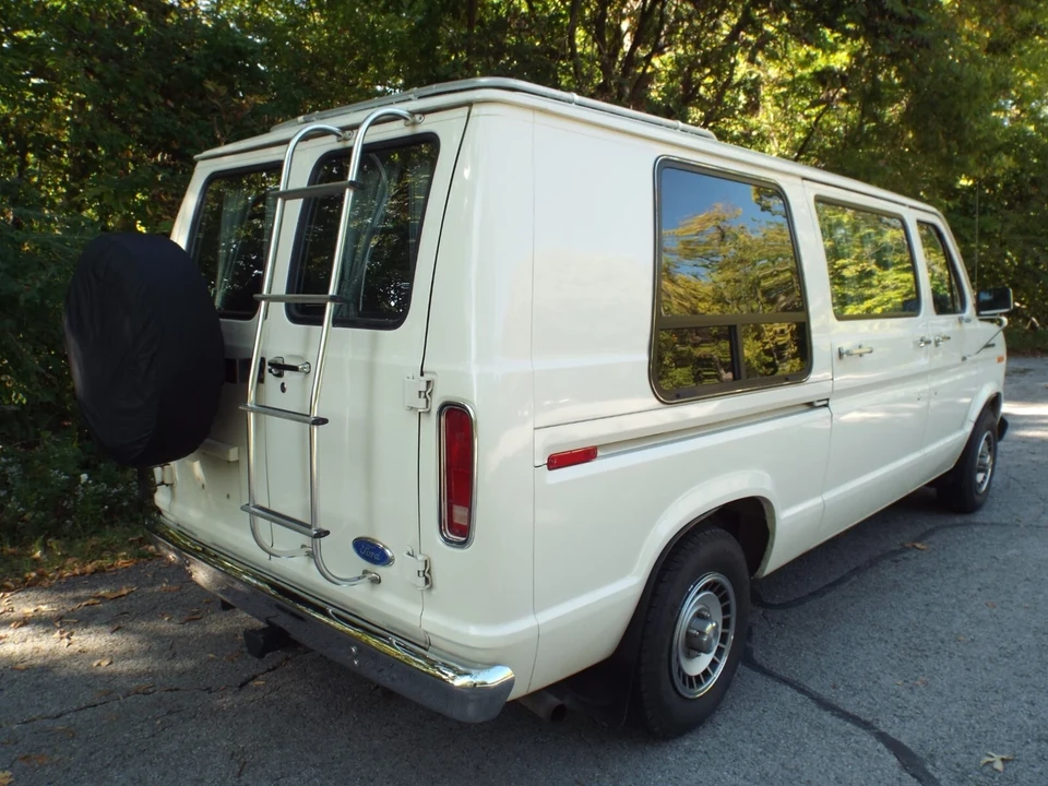 1990 Ford Econoline Van - Image 20 of 21