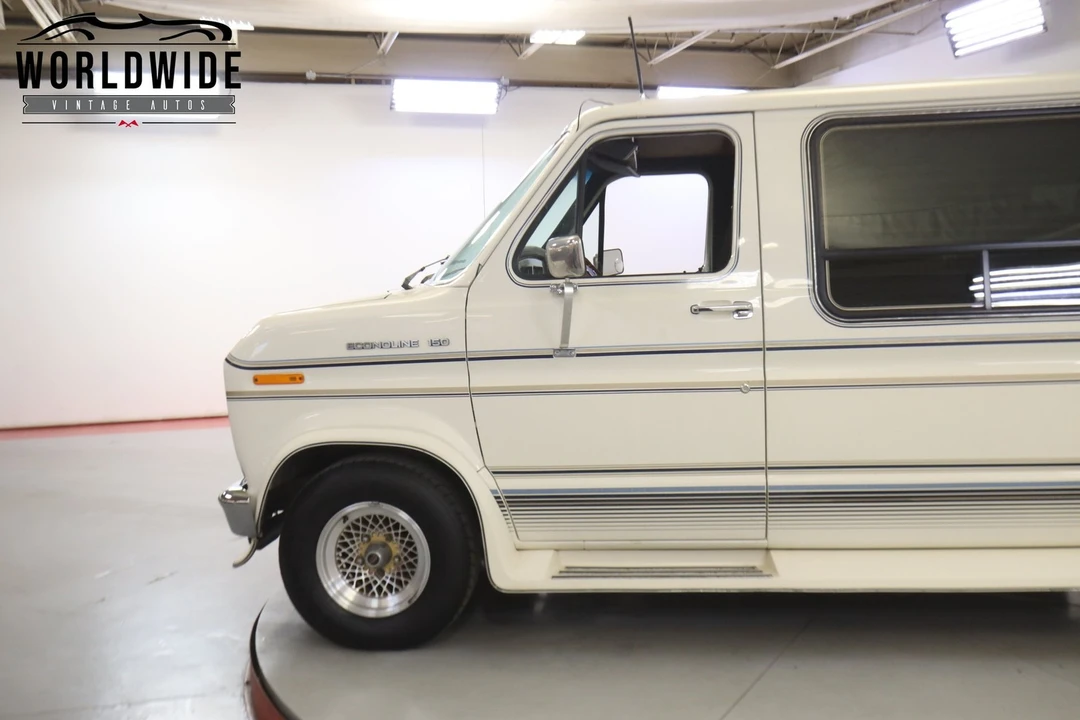 1990 Ford Econoline Van - Image 7 of 12