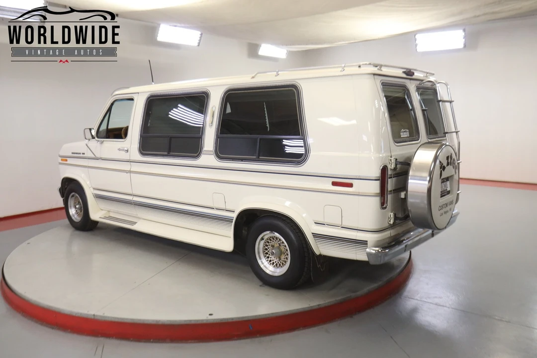 1990 Ford Econoline Van - Image 5 of 12