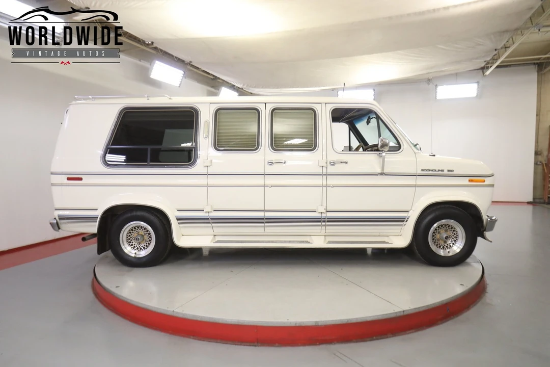 1990 Ford Econoline Van - Image 4 of 12