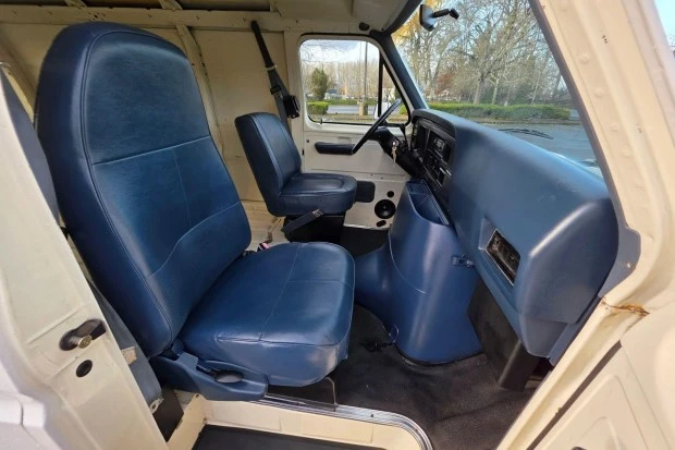 1990 Ford Econoline Van - Image 4 of 7