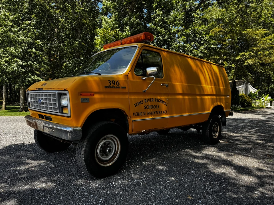 1990 Ford Econoline Van - Image 6 of 31