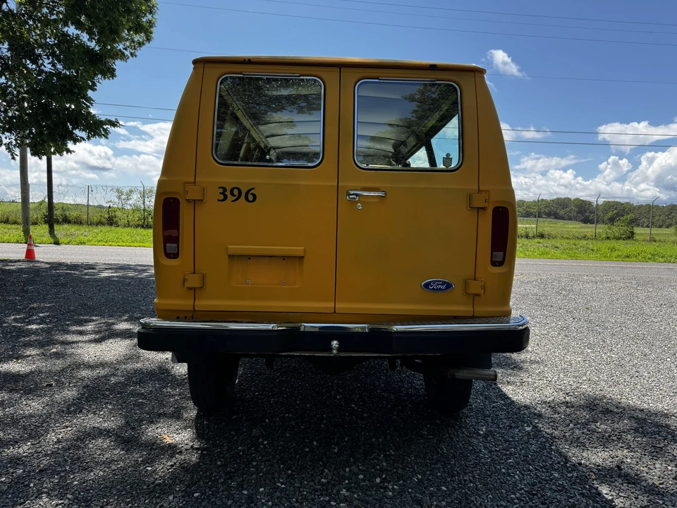 1990 Ford Econoline Van - Image 12 of 31