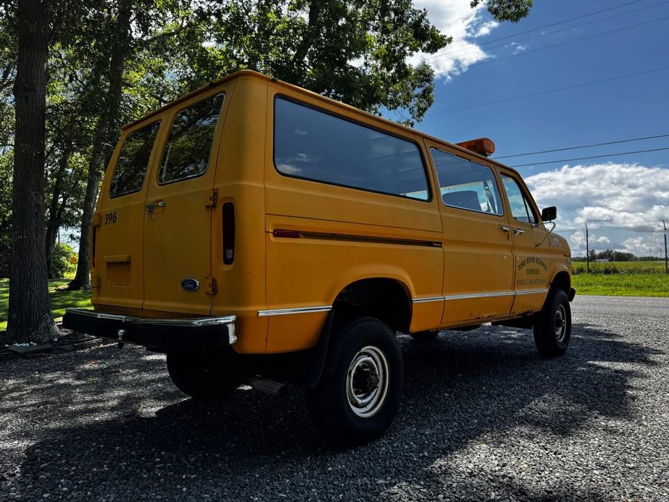 1990 Ford Econoline Van - Image 15 of 31