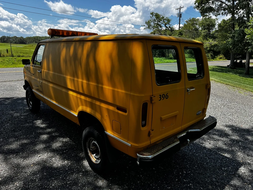 1990 Ford Econoline Van - Image 10 of 31