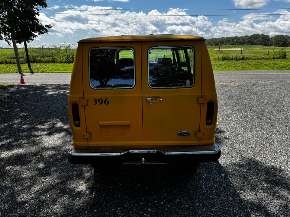 1990 Ford Econoline Van - Image 13 of 31