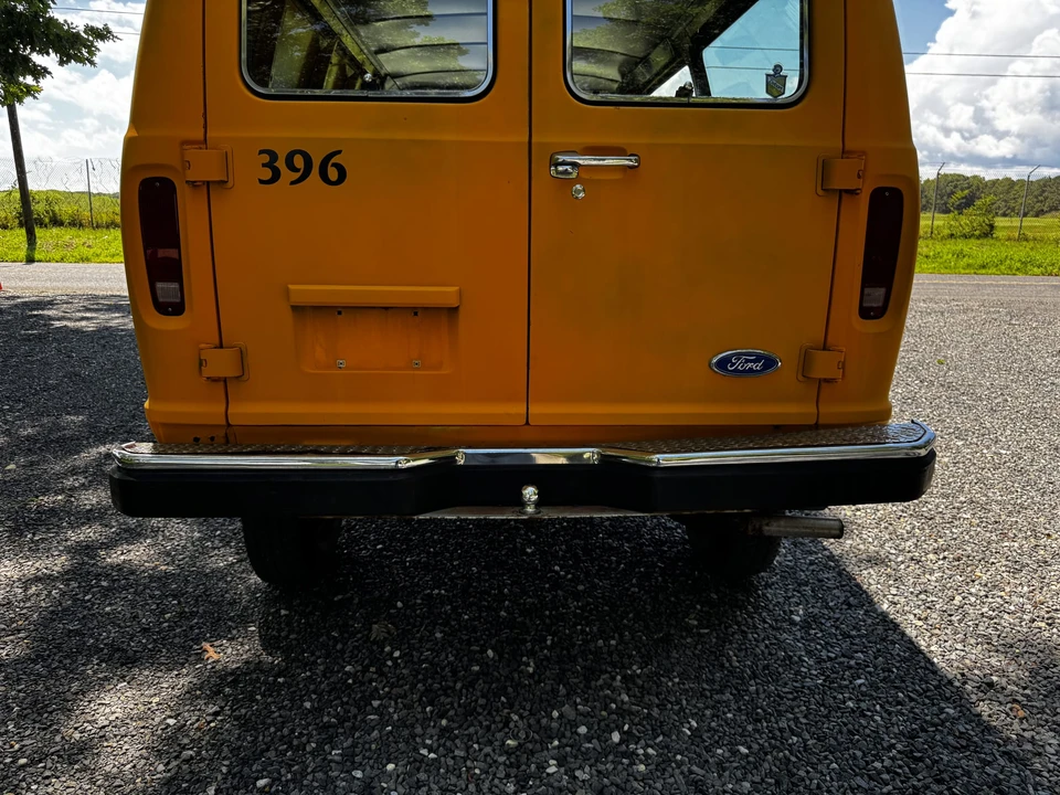 1990 Ford Econoline Van - Image 24 of 31