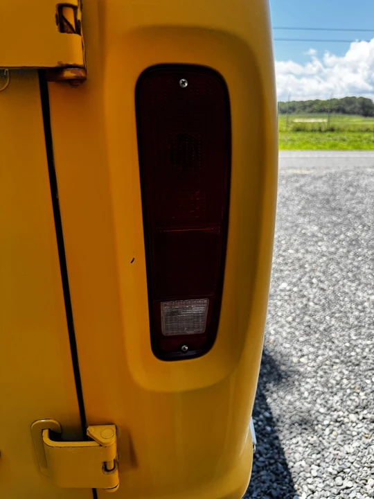 1990 Ford Econoline Van - Image 25 of 31