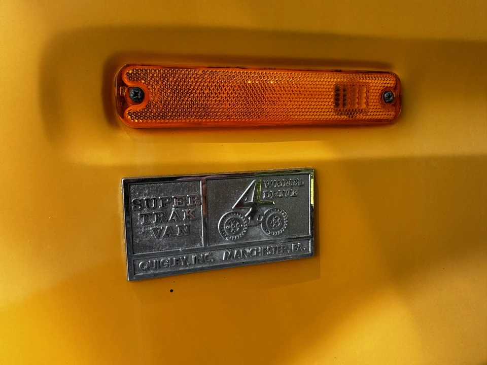 1990 Ford Econoline Van - Image 29 of 31