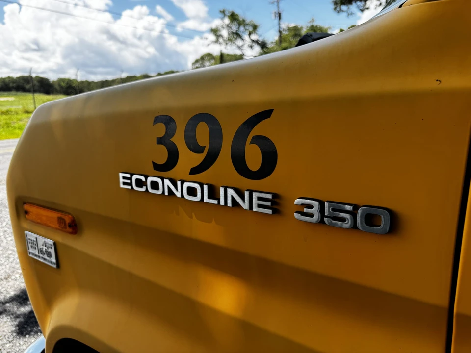 1990 Ford Econoline Van - Image 30 of 31