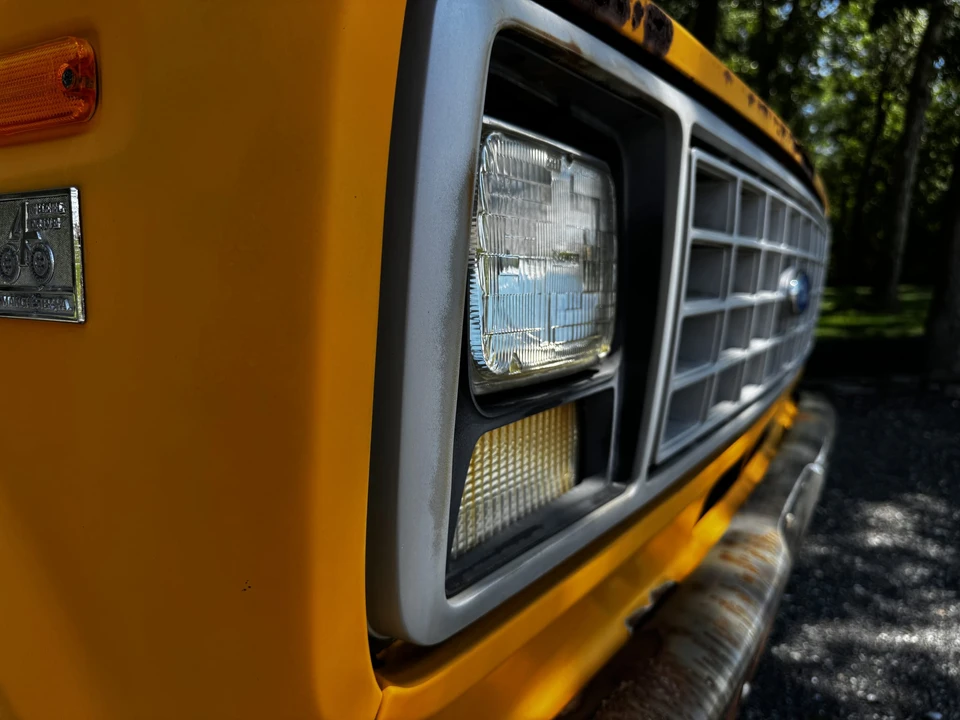 1990 Ford Econoline Van - Image 20 of 31