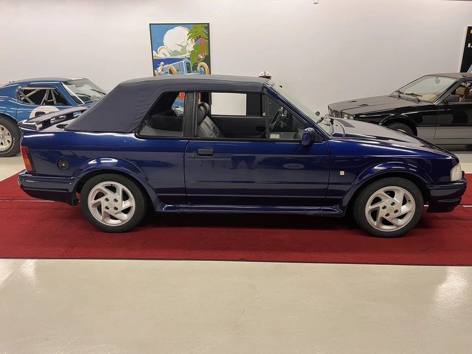 1990 Ford Escort - Image 23 of 30