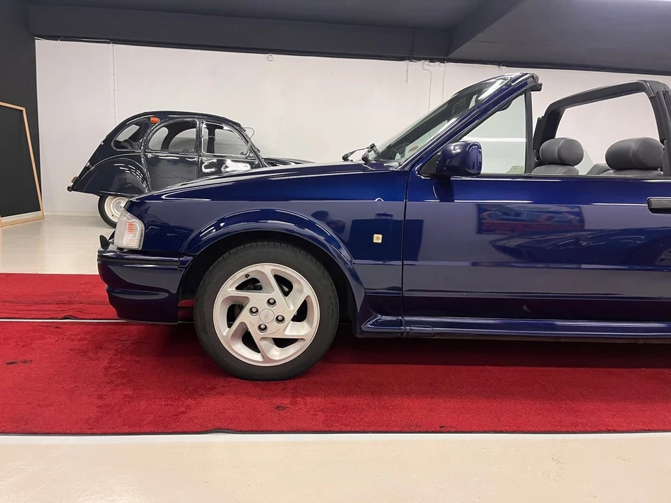 1990 Ford Escort - Image 8 of 30