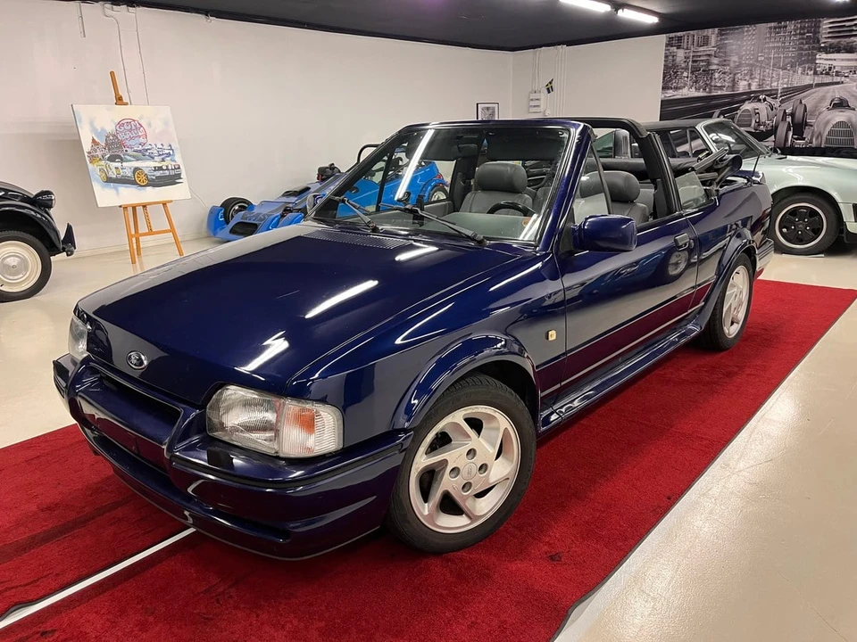 1990 Ford Escort - Image 10 of 30