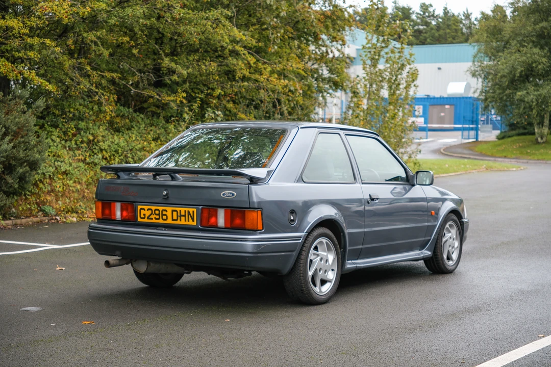1990 Ford Escort - Image 5 of 31