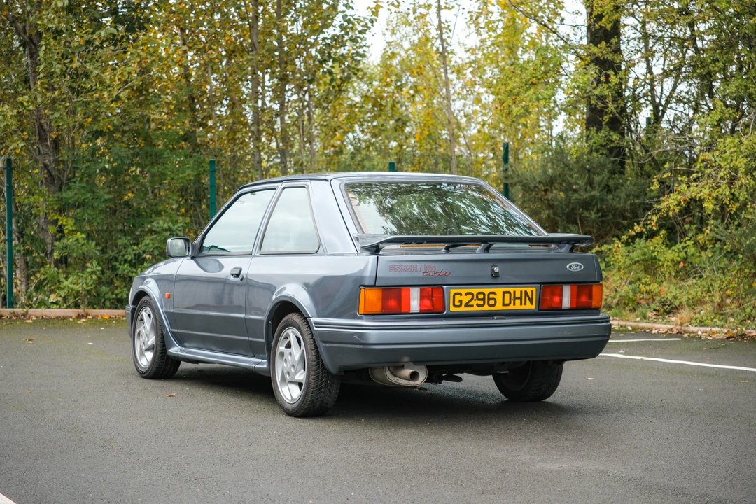 1990 Ford Escort - Image 15 of 31
