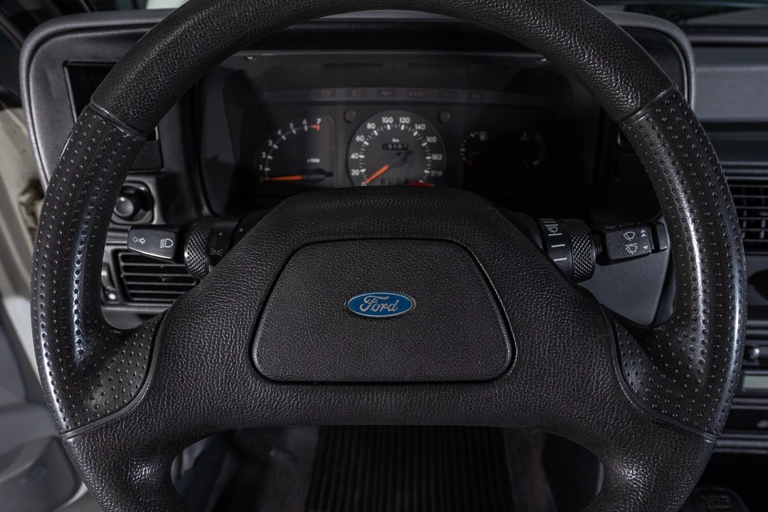 1990 Ford Escort - Image 4 of 26