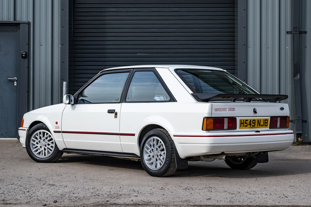 1990 Ford Escort - Image 7 of 31