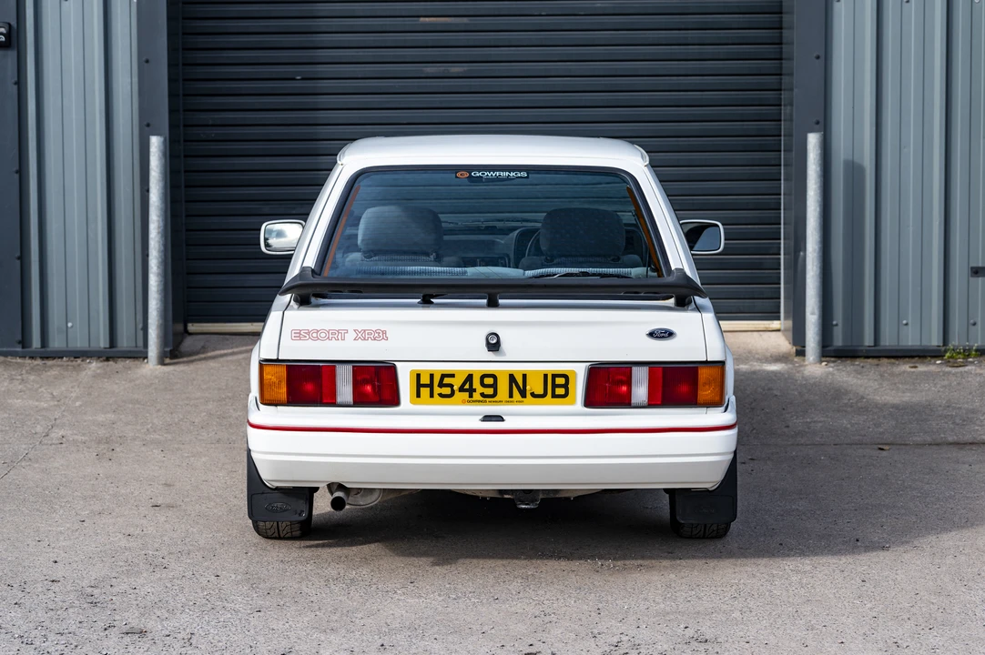 1990 Ford Escort - Image 14 of 31