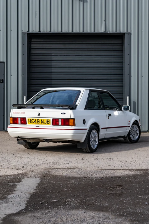 1990 Ford Escort - Image 24 of 31