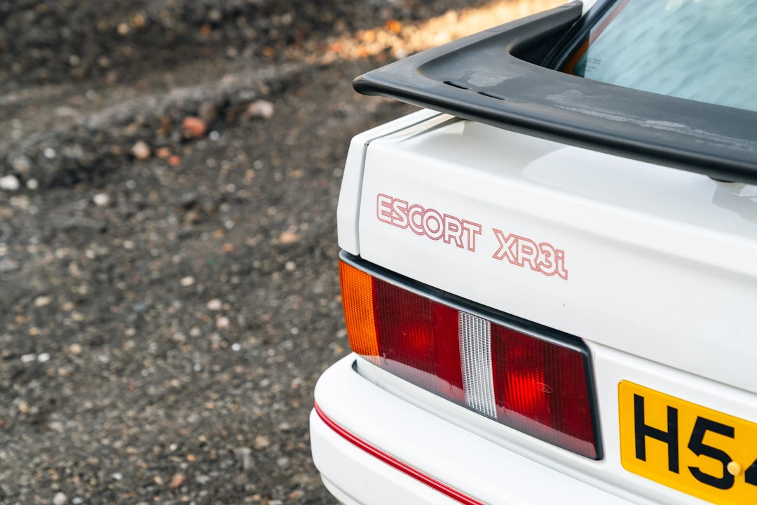 1990 Ford Escort - Image 12 of 31