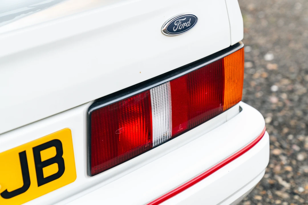 1990 Ford Escort - Image 18 of 31