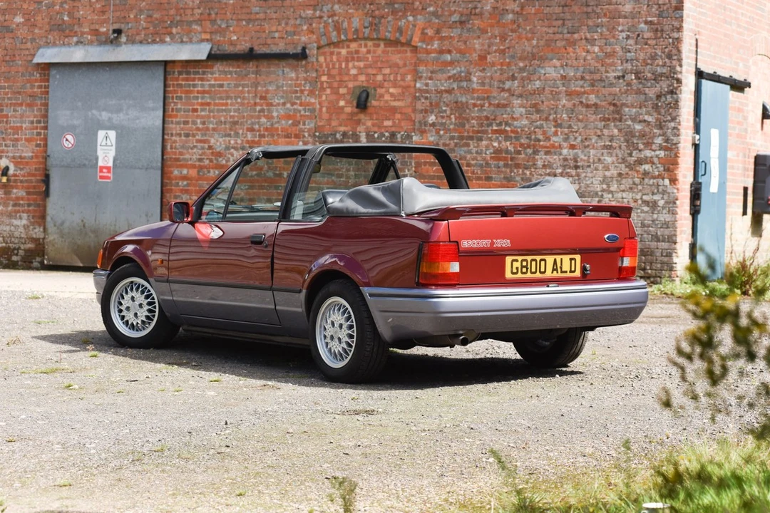 1989 Ford Escort - Image 17 of 30