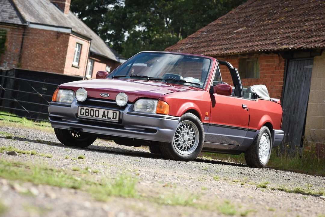 1989 Ford Escort - Image 9 of 30