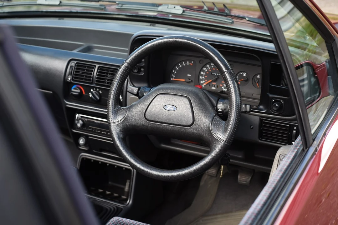 1989 Ford Escort - Image 27 of 30