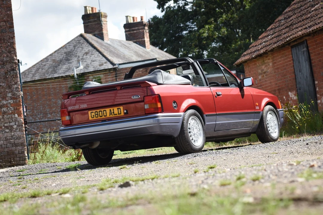 1989 Ford Escort - Image 14 of 30