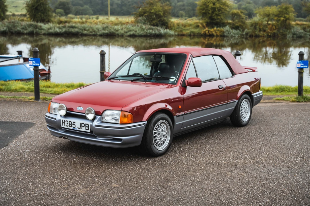 1990 Ford Escort - Image 11 of 31