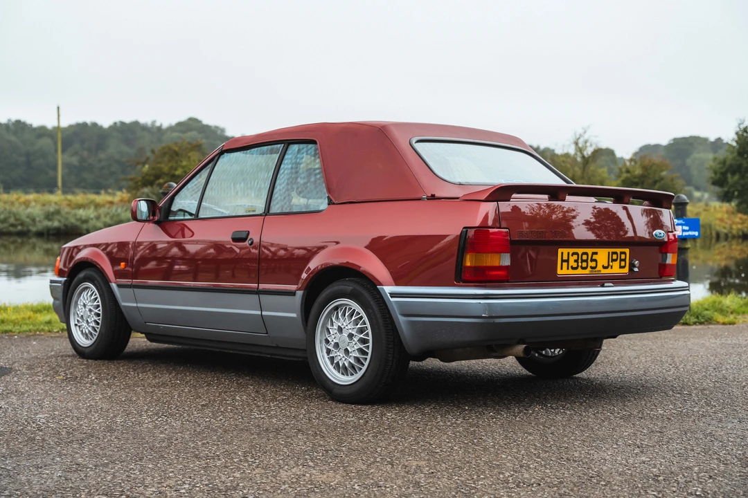 1990 Ford Escort - Image 5 of 31