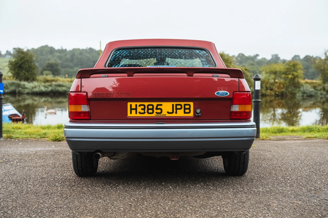 1990 Ford Escort - Image 14 of 31