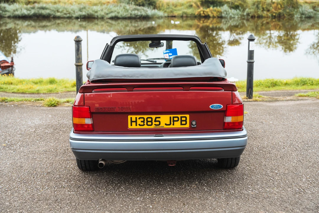 1990 Ford Escort - Image 20 of 31