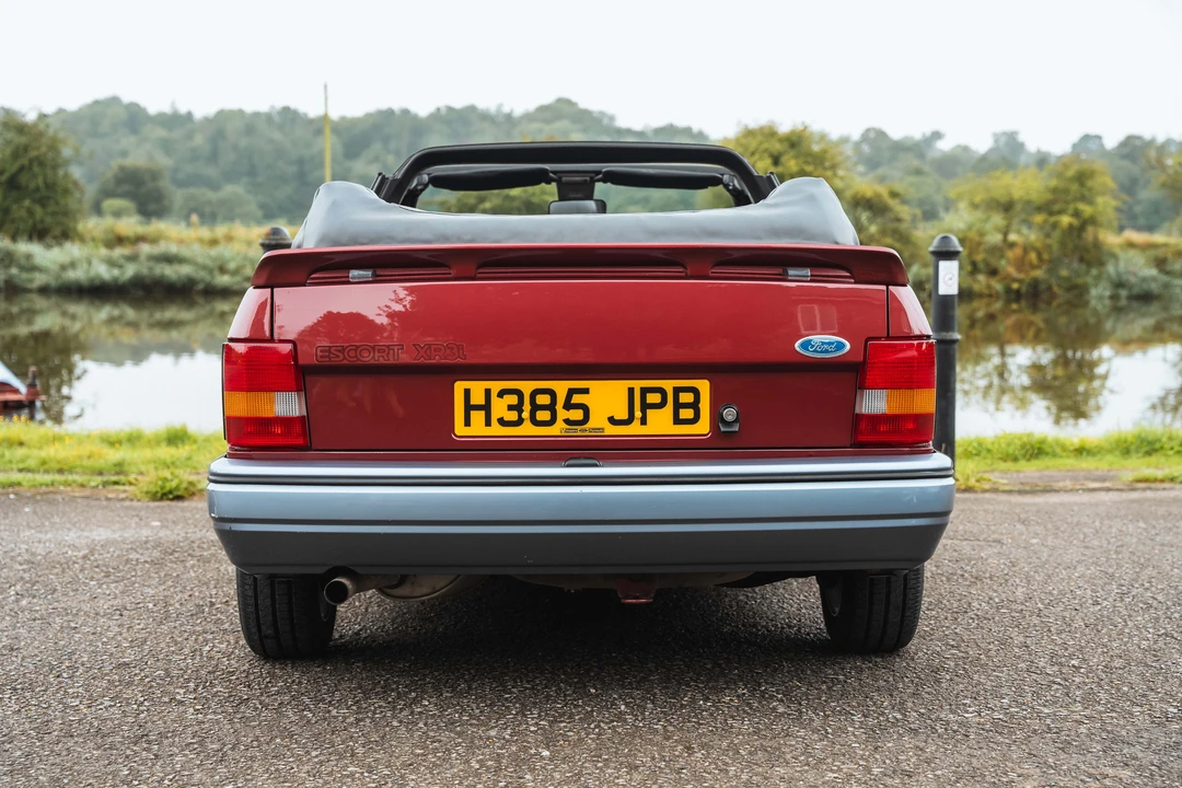 1990 Ford Escort - Image 21 of 31