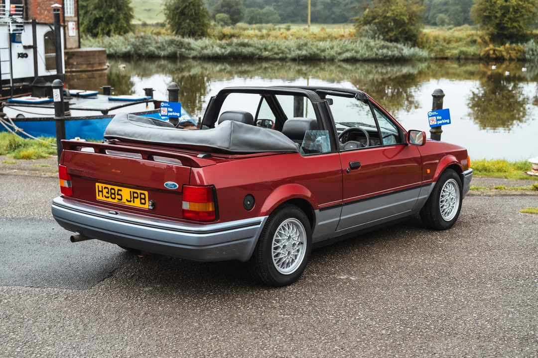 1990 Ford Escort - Image 7 of 31