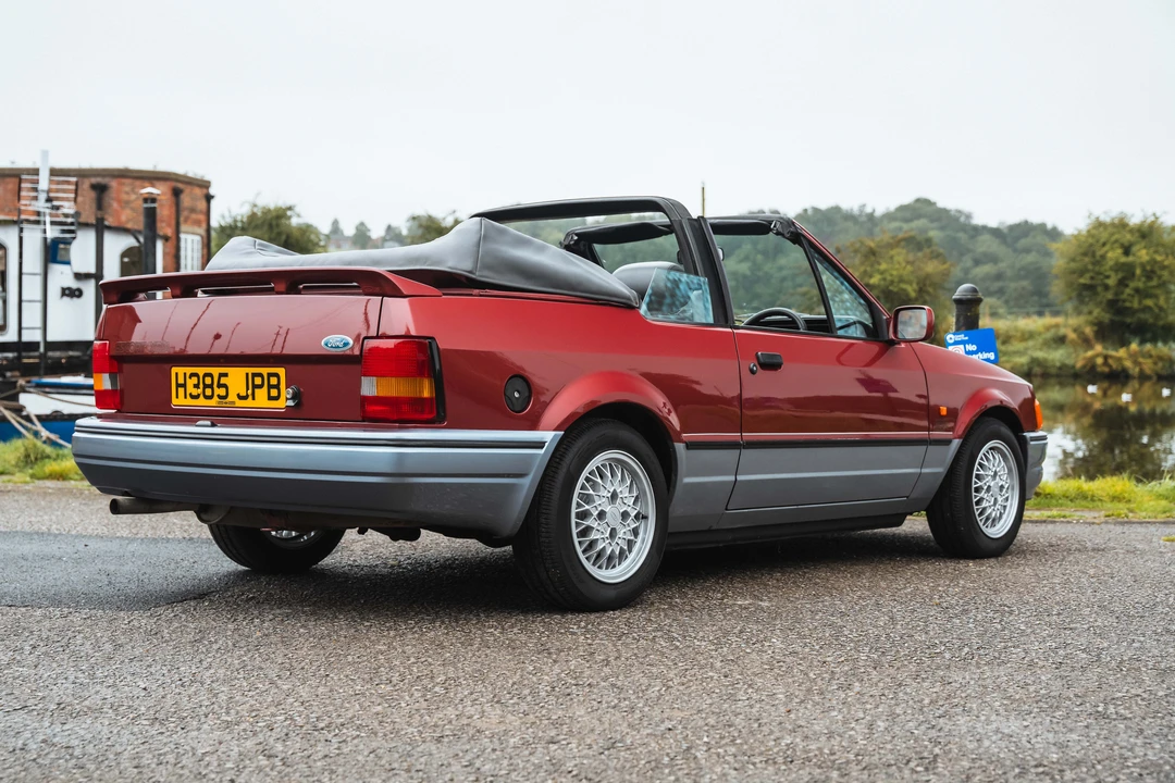 1990 Ford Escort - Image 15 of 31