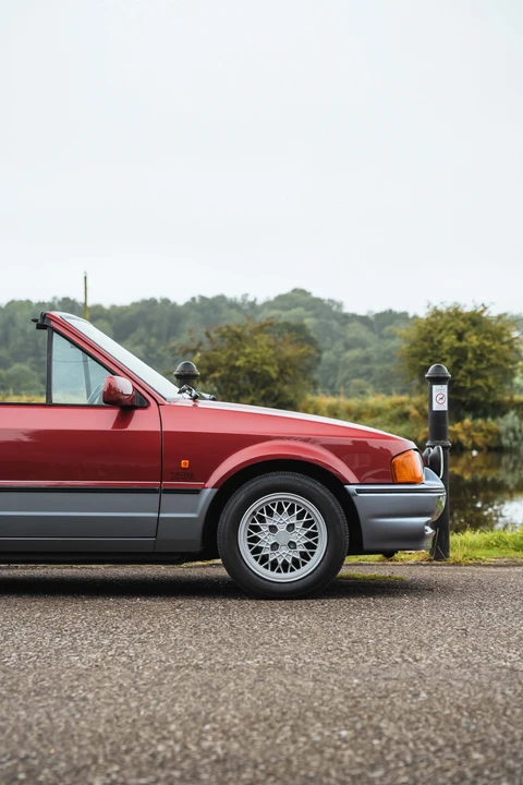 1990 Ford Escort - Image 29 of 31