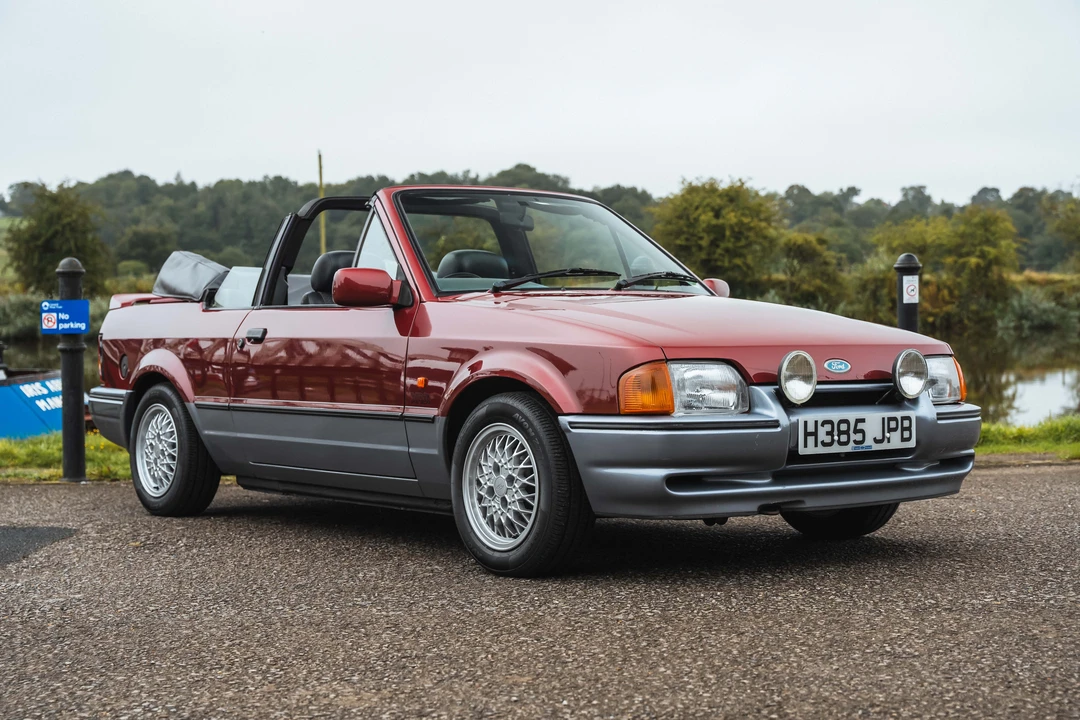 1990 Ford Escort - Image 9 of 31