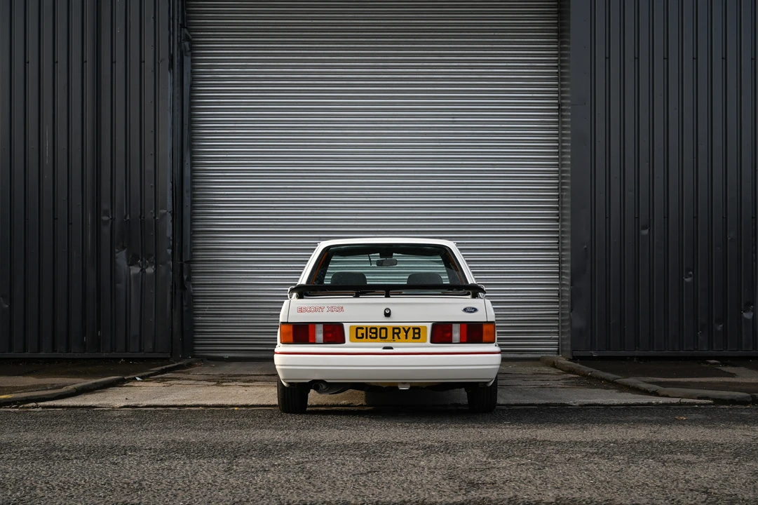 1990 Ford Escort - Image 5 of 31