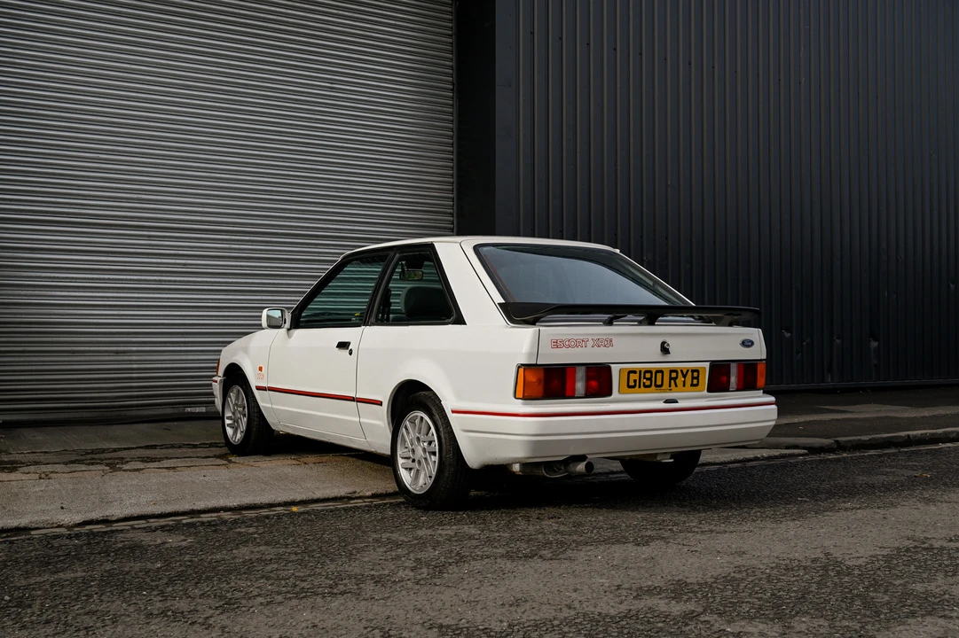 1990 Ford Escort - Image 6 of 31